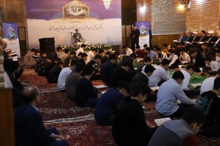 برگزاری بزرگترین محفل انس با قرآن کریم دانش آموزی استان آذربایجان شرقی