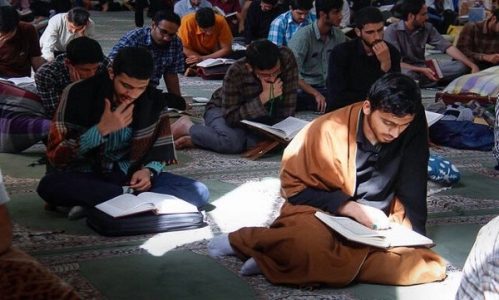 میزبانی مصلای اعظم تبریز از اعتکاف دانش‌آموزان پسر