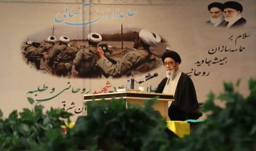 دشمنان اعتقادات جوانان را هدف قرار داده است