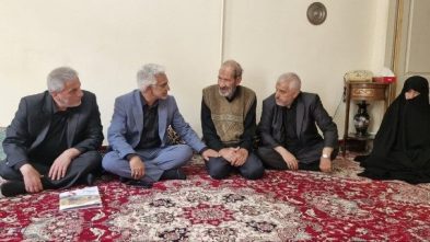 خدمتگزاری به خانواده‌های شهدا وظیفه همگانی است