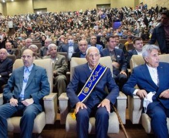 مسئولان و مردم به انسانی همانند «مردانی آذر» نیاز دارند