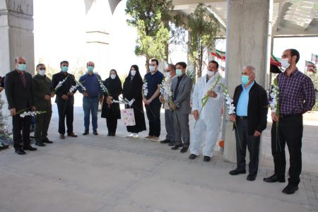 تجلیل از خانواده شهید مدافع سلامت