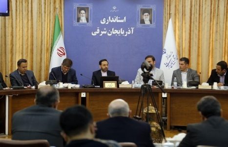 تامین مسکن مردم با کت و شلوار و پشت میزنشینی ممکن نیست