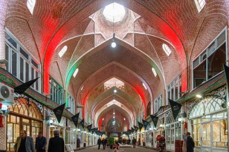 بازار تبریز از اهمیت تاریخی زیادی برخوردار است/ آتش سوزی بازار تبریز کل کشور نگران کرد
