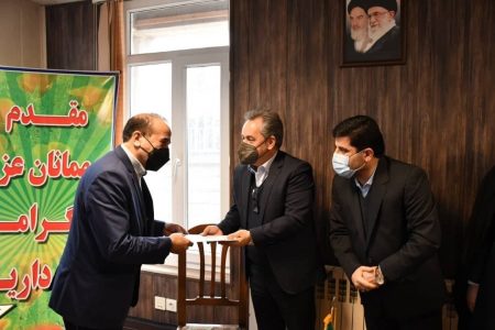 پیش بینی توزیع ۸۰ هزار تن مرغ منجمد تا پایان سال در کشور/ واردات بیش از ۱۲۰ میلیون عدد تخم مرغ نطفه دار