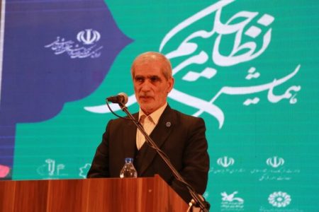 نظامی علاقه زیادی به آذربایجان و ایران داشت