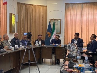 کوتاهی در معرفی هویت دینی و تاریخی جوانان را به سمت جریان های انحرافی می کشاند
