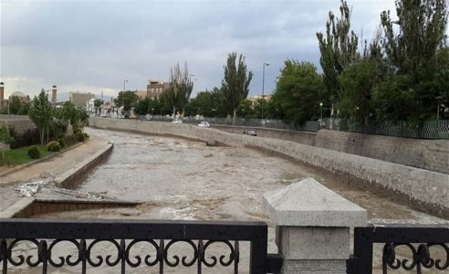 ساخت و ساز غیرمجاز در بستر مهرانه‌رود ساماندهی می‌شود
