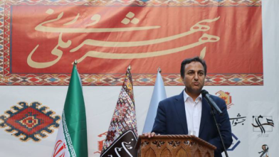 فعالیت بیش از ۲۷۰۰ هنرمند در حوزه ورنی‌بافی آذربایجان‌شرقی