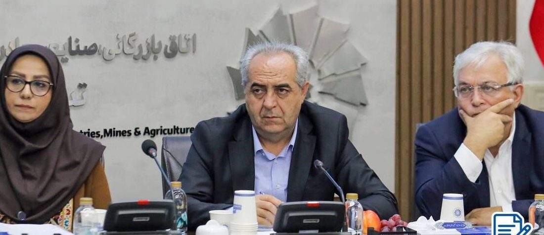 بیمه قالیبافان باید با جدیت در مجلس پیگیری شود/حضور پررنگ‌تر فرش تبریز در بازارهای جهانی ضروری است