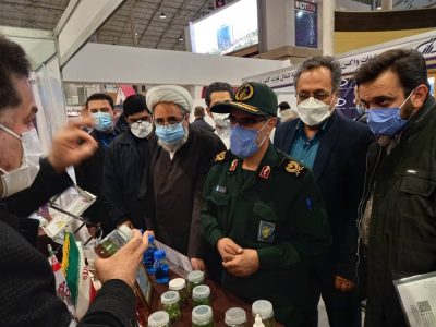 بازدید فرمانده سپاه عاشورا از نهمین نمایشگاه نوآوری و فناوری ربع رشیدی