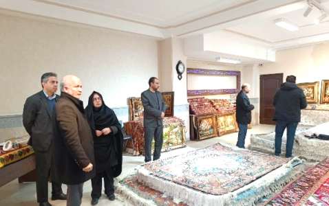 تولیدات فرش مددجویان در تبریز به نمایش گذاشته شد