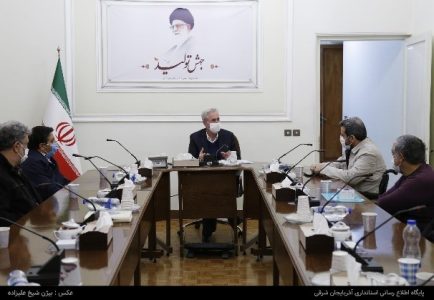 زمان پشت میز نشینی به پایان رسیده است