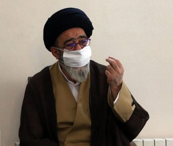 در مطبوعات نباید فضای خفقان حاکم شود که این فضا سم است