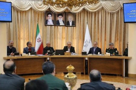 آسیب های اجتماعی بررسی و از تبدیل آنها به مسائل امنیتی جلوگیری  شود