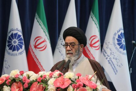 اقدامات اخیر دولت برای احیای دریاچه ارومیه قابل تقدیر اما کافی نیست/باید جلوی دور تند افزایش قیمت خودرو گرفته شود