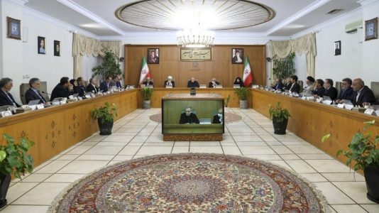 انتصاب مدیران به هیچ وجه براساس رفاقت و انتساب افراد به گروه ها انجام نخواهد شد