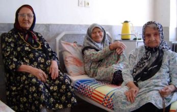 مادرانی پشتِ درهای بسته؛ روایت انتظاری که تمام نمی‌شود