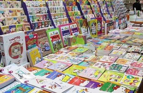 عرضه ۴۰۰ عنوان کتاب در نمایشگاه دستاوردهای دفاع مقدس استان