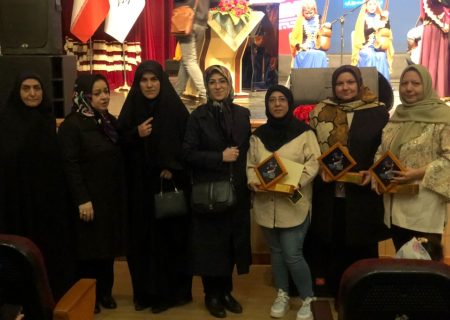 گزارش تصویری/ بانوان برگزیده رسانه در تبریز تجلیل شدند
