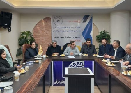 ارتزاق ۱۵۰ هزار نفر در تبریز از صنعت کفش/ مدرسه کفش در تبریز راه اندازی می شود