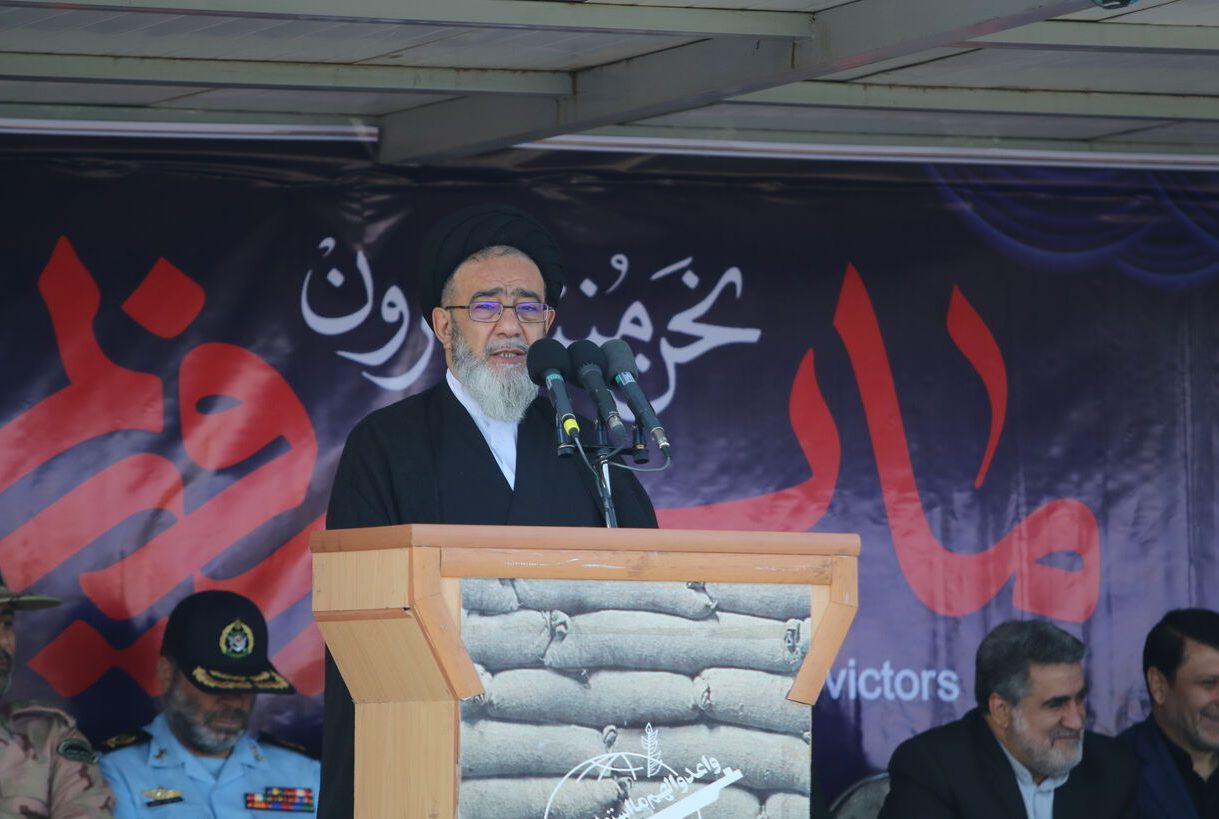 مردم و مسئولان در جای جای ایران یکصدا با هم فریاد مقاومت سر دادند