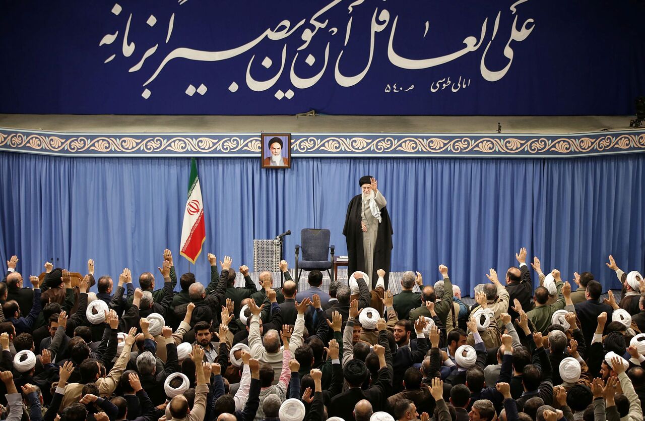 برای مجلس، افراد «با ایمان»، «شجاع»، «کارآمد»، «وظیفه‌شناس»، برگزیده شوند