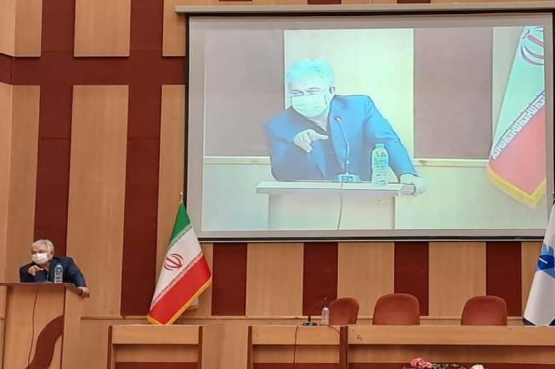 مدرک گرایی بر دانشگاه ها سایه افکنده است