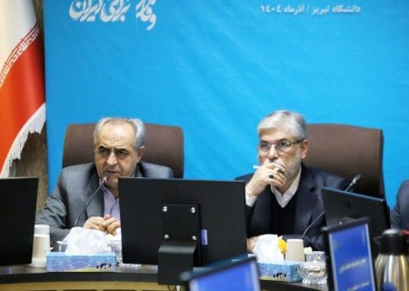 اختیارات وزارت علوم به استان‌ها تفویض خواهد شد/نباید اجازه دهیم مردم احساس کنند دانشگاه‌ها در زندگی‌شان بی‌تأثیرند