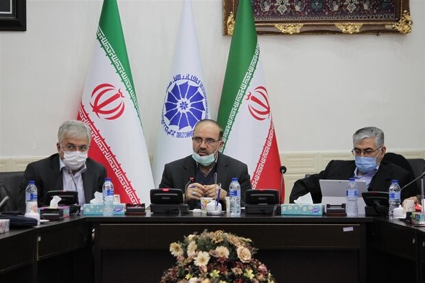 سپرده گذاری شرکت های بزرگ در بانک ها، بزرگترین تهدید برای تولید است