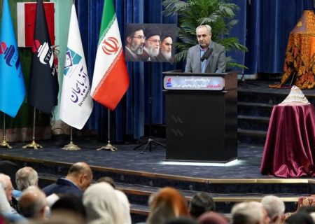 مرکز مشروطه‌پژوهی در تبریز تاسیس می شود/آزادی بی‌قانونی نیست، صیانت از کرامت انسان، آزادی اندیشه و بیان است