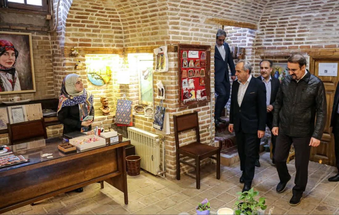بازدید مشاور سیاسی رییس جمهور از «موزه مکاتب هنری» و «خانه مشروطه»  تبریز
