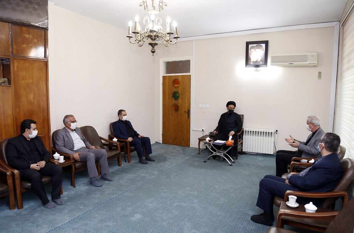 هیچ مشکل و مانعی بر سر راه توسعه استان وجود ندارد