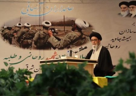 دشمنان اعتقادات جوانان را هدف قرار داده است