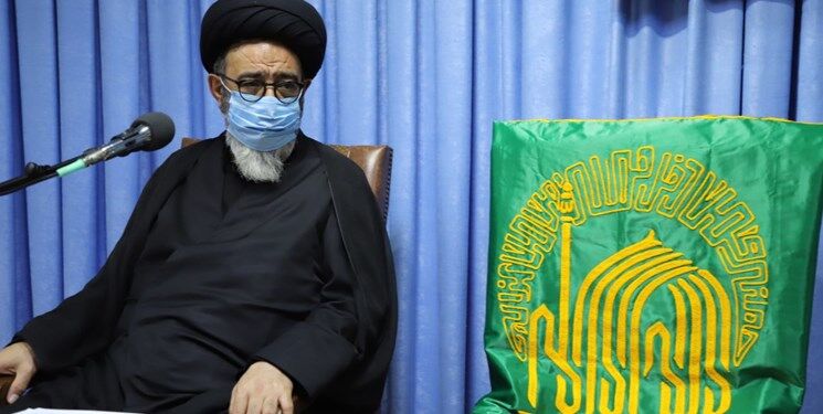 با میهمانان حرم امام رضا (ع) متواضعانه رفتار کنیم