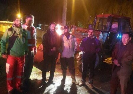 خانواده‌ ۱۱ نفره گرفتار در کوه «اکوز داغی» مهمان هلال‌احمر شدند