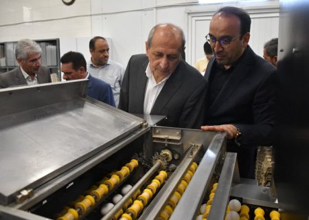 بازدید رئیس سازمان جهاد کشاورزی آذربایجان‌شرقی از تنها تولیدکننده تخم‌مرغ بدون پرتودهی کشور