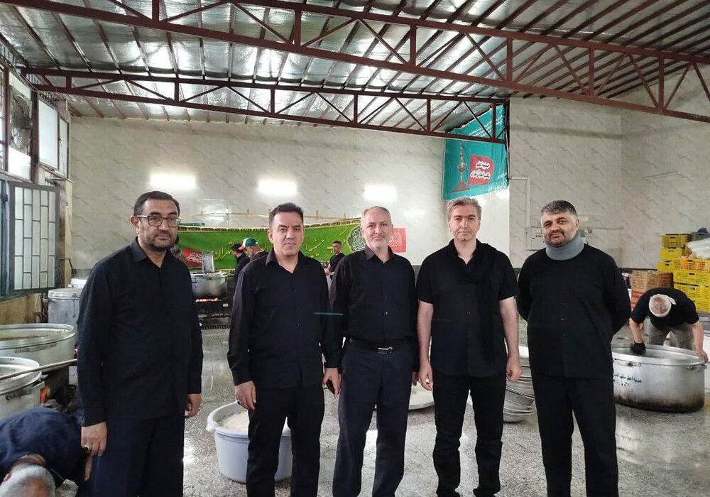 بازدید شهردار تبریز از خدماترسانی موکب جنتالحسین(ع) در تهران