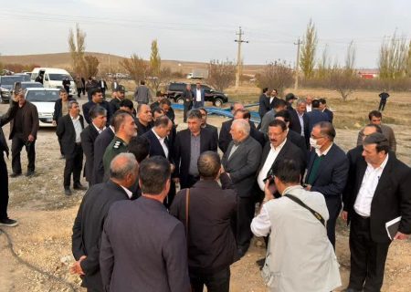 بازدید وزیر جهاد کشاورزی از پروژه تولید خوراک دام و طیور زرمهر ارسباران در اهر