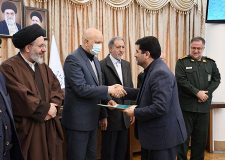 تجلیل استاندار آذربایجان شرقی  از رئیس سازمان جهادکشاورزی استان