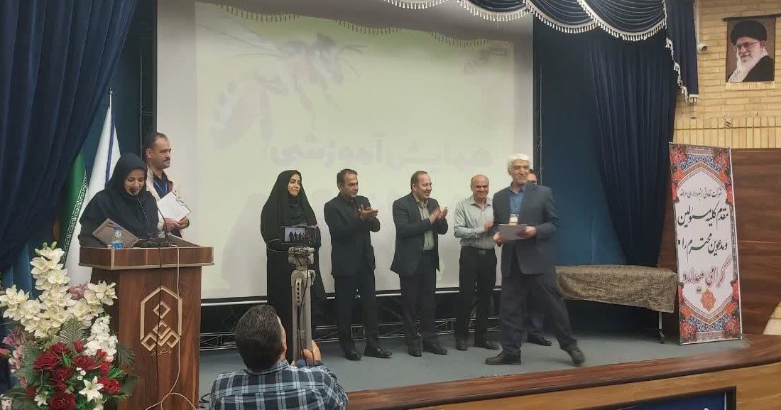 تجلیل از تلاشگران «طلای شیرین» در مراغه همزمان با همایش زنبورداران کشور