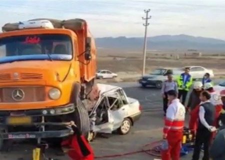 تصادف یک دستگاه خودروی سواری با تریلی در جاده تبریز- مرند- جلفا