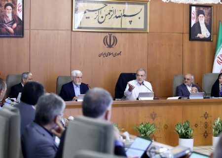 خوش زبانی، خوش برخوردی و تعامل محترمانه با مردم، هزینه‌ای ندارد/باید رضایتمندی مردم در عرصه بهداشت و درمان مدنظر قرار گیرد