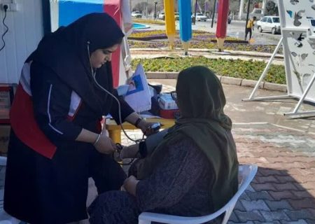 بهره مندی بیش از ۲۷ هزار مسافر از خدمات ۶۱ پست نوروزی جوانان هلال احمر استان