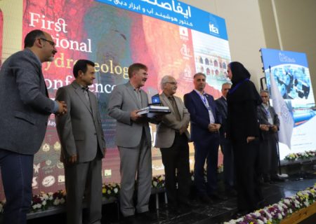 دانشجویان آب زیرزمینی دانشگاه تبریز، چهار جایزه از ده جایزه برتر را کسب کردند