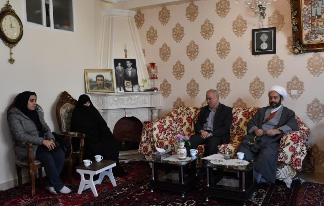 حافظان اصلی خاک میهن، شهدا، جانبازان و ایثارگران بودند
