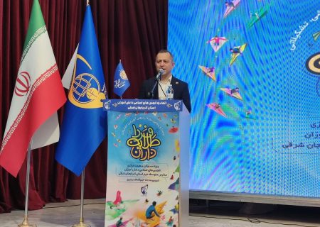 جوانان  باید در کارهای اجتماعی مشارکت داشته باشند