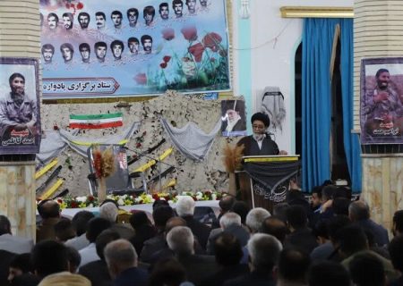 همه آحاد جامعه وامدار شهیدان هستند