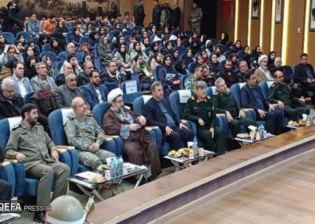 برای انتقال مفاهیم دفاع مقدس باید از زبان هنر و فناوری بهره برد