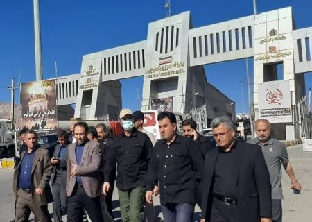 استاندار آذربایجان‌شرقی و شهردار تبریز پای صحبت زائران حسینی در مرز تمرچین